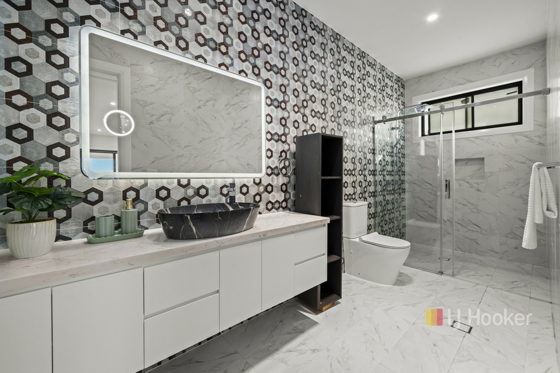 107 McCulloch Street — photo 12 of 22