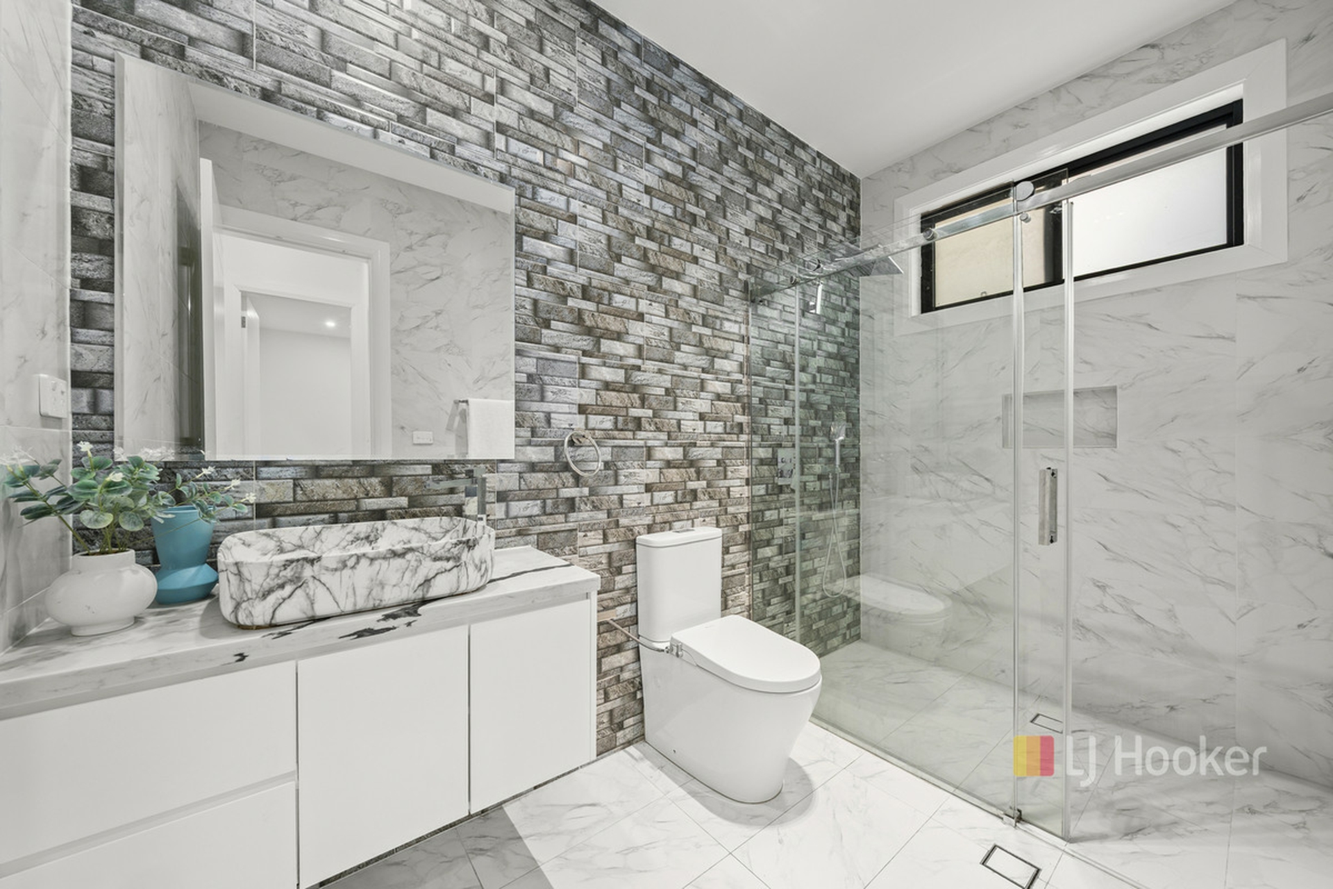 107 McCulloch Street — photo 16 of 22