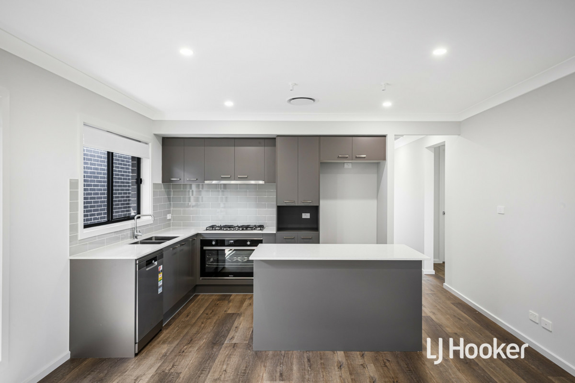 370 Tallawong Road — photo 2 of 8