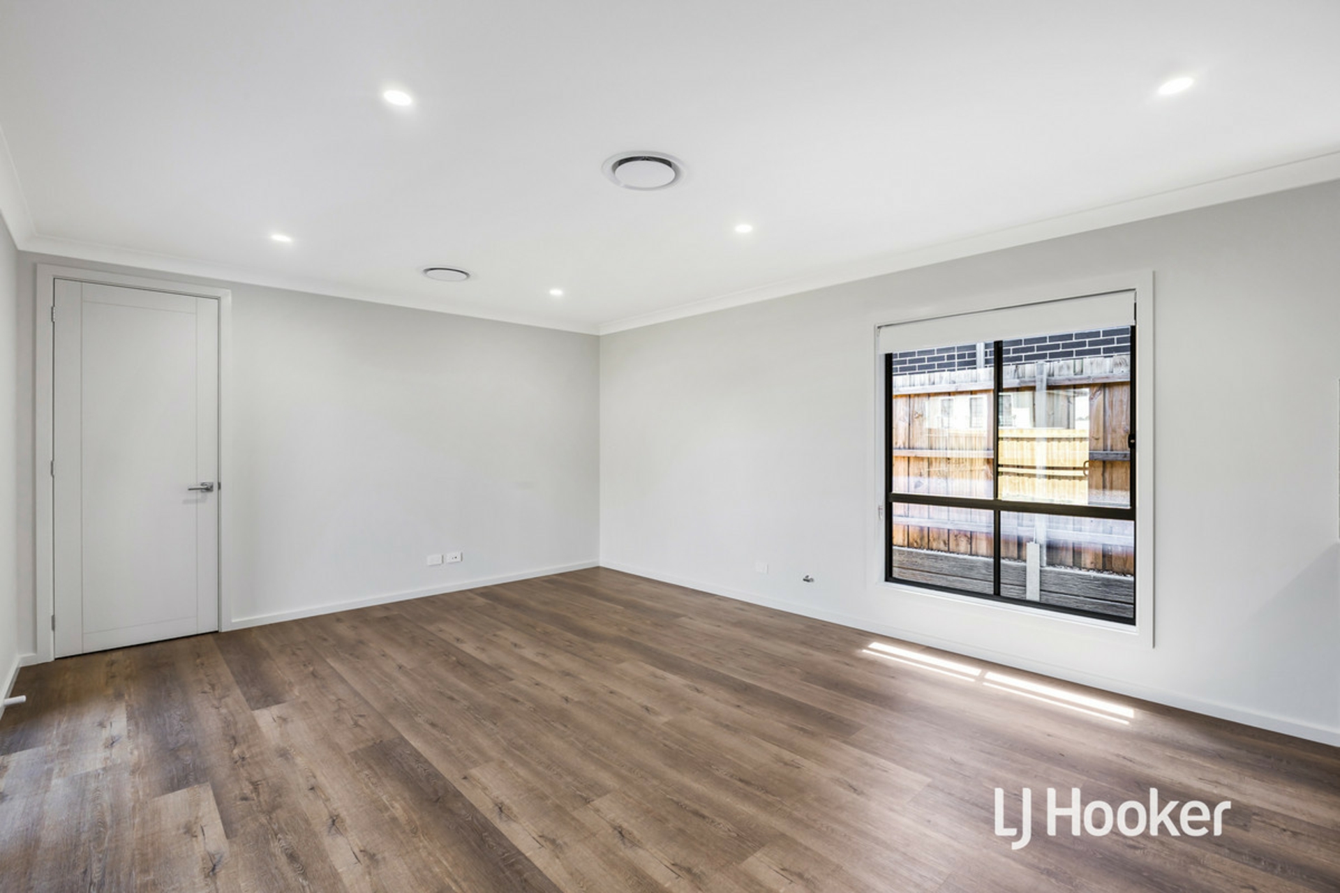 370 Tallawong Road — photo 3 of 8