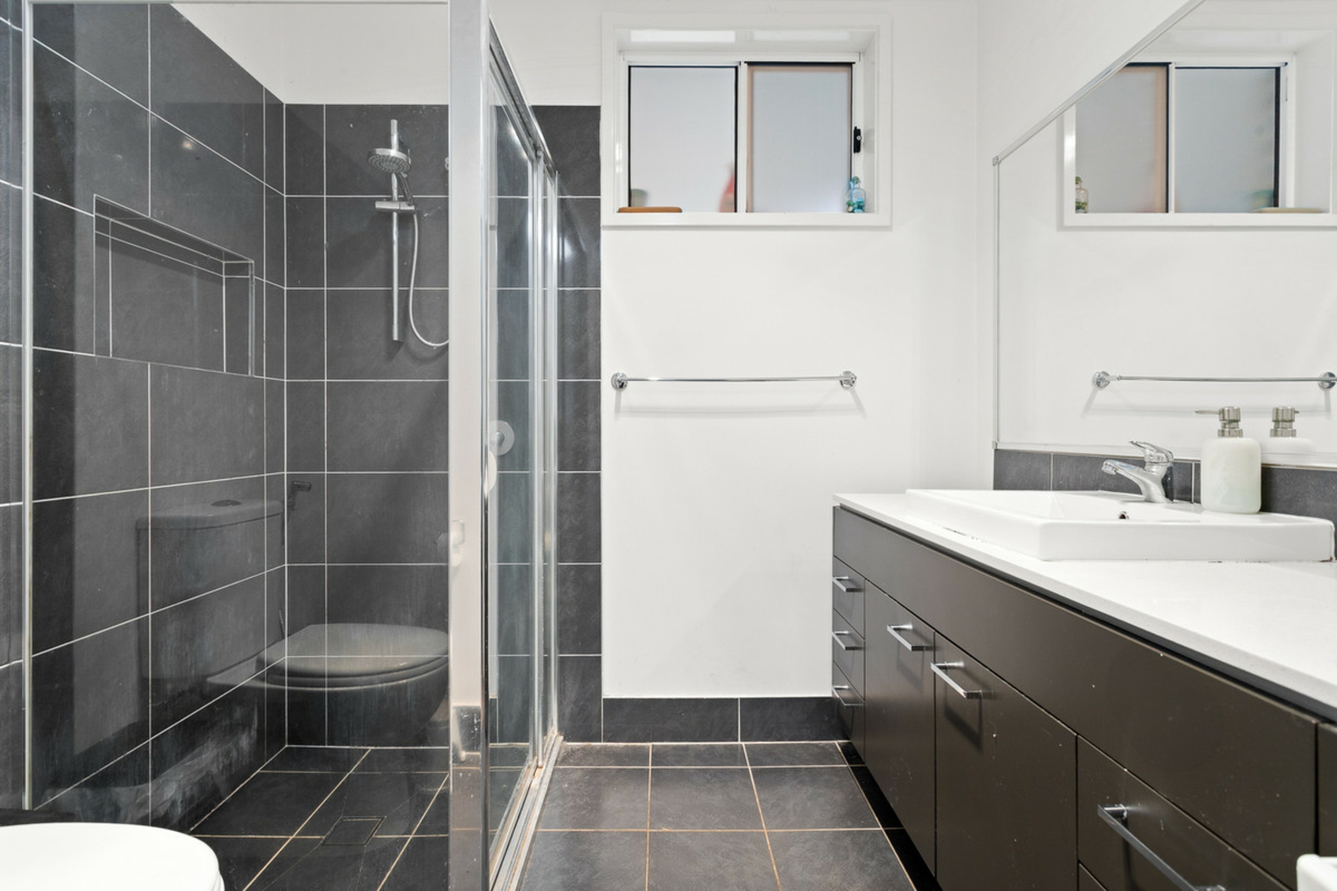 18 Northview Street — photo 9 of 12