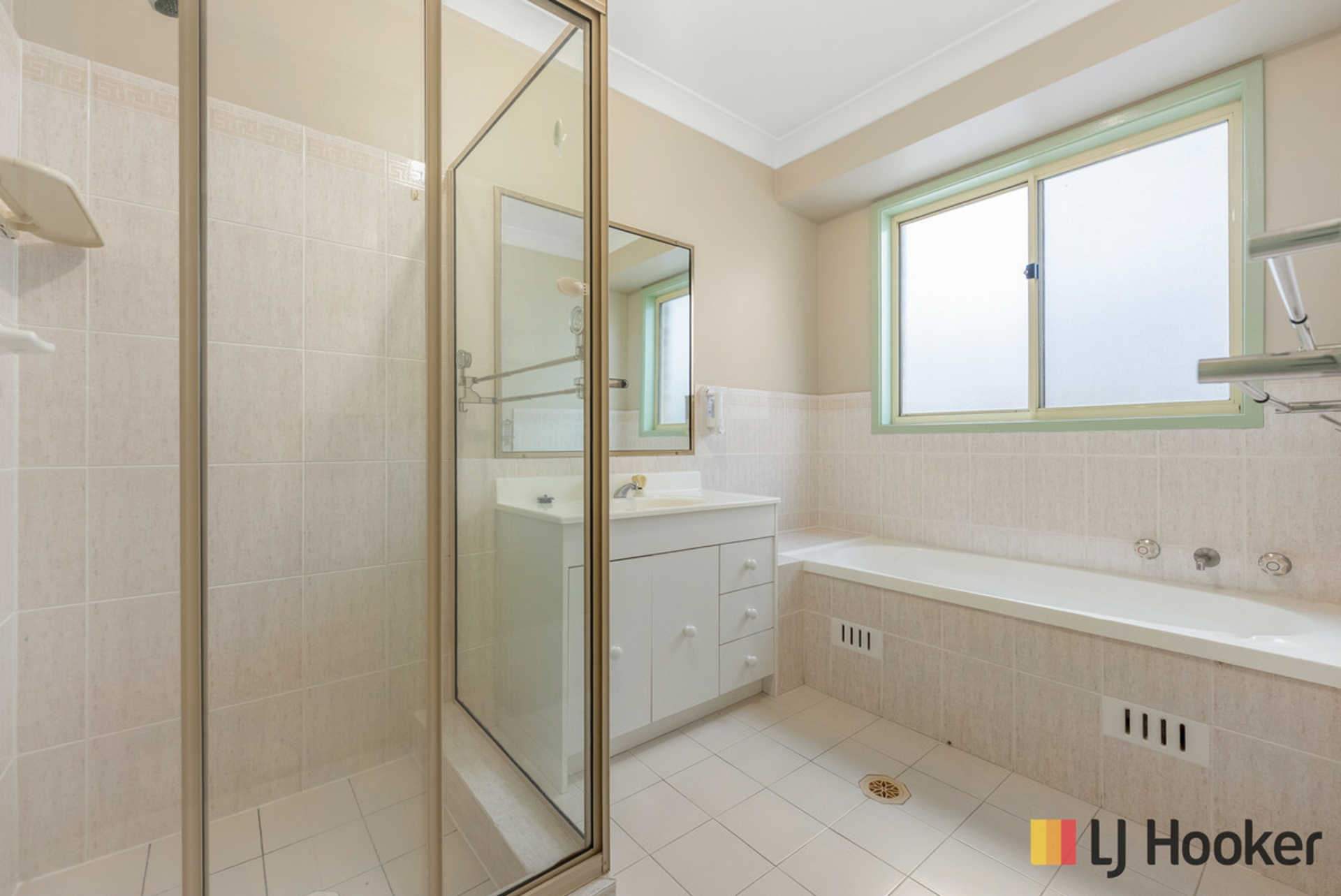 4 Aylward Avenue — photo 9 of 16
