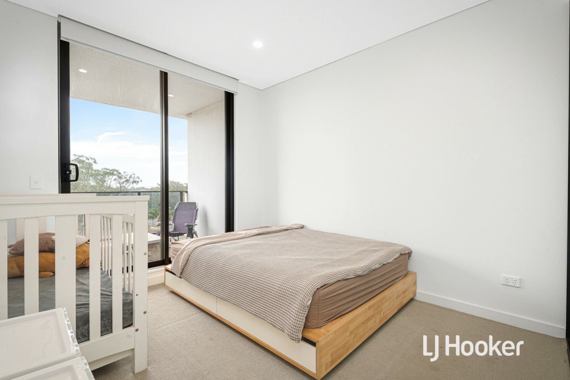 327/129C Jerralong Drive — photo 5 of 13