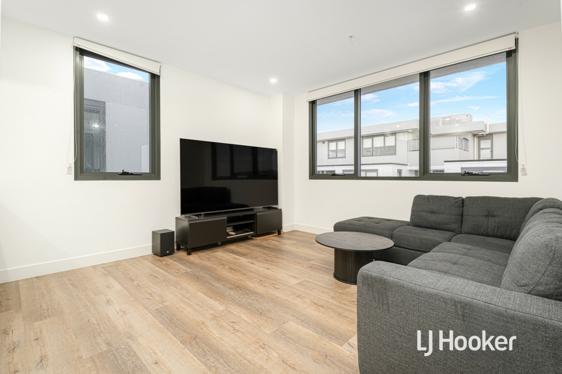405/11 Rugby Street — photo 5 of 8