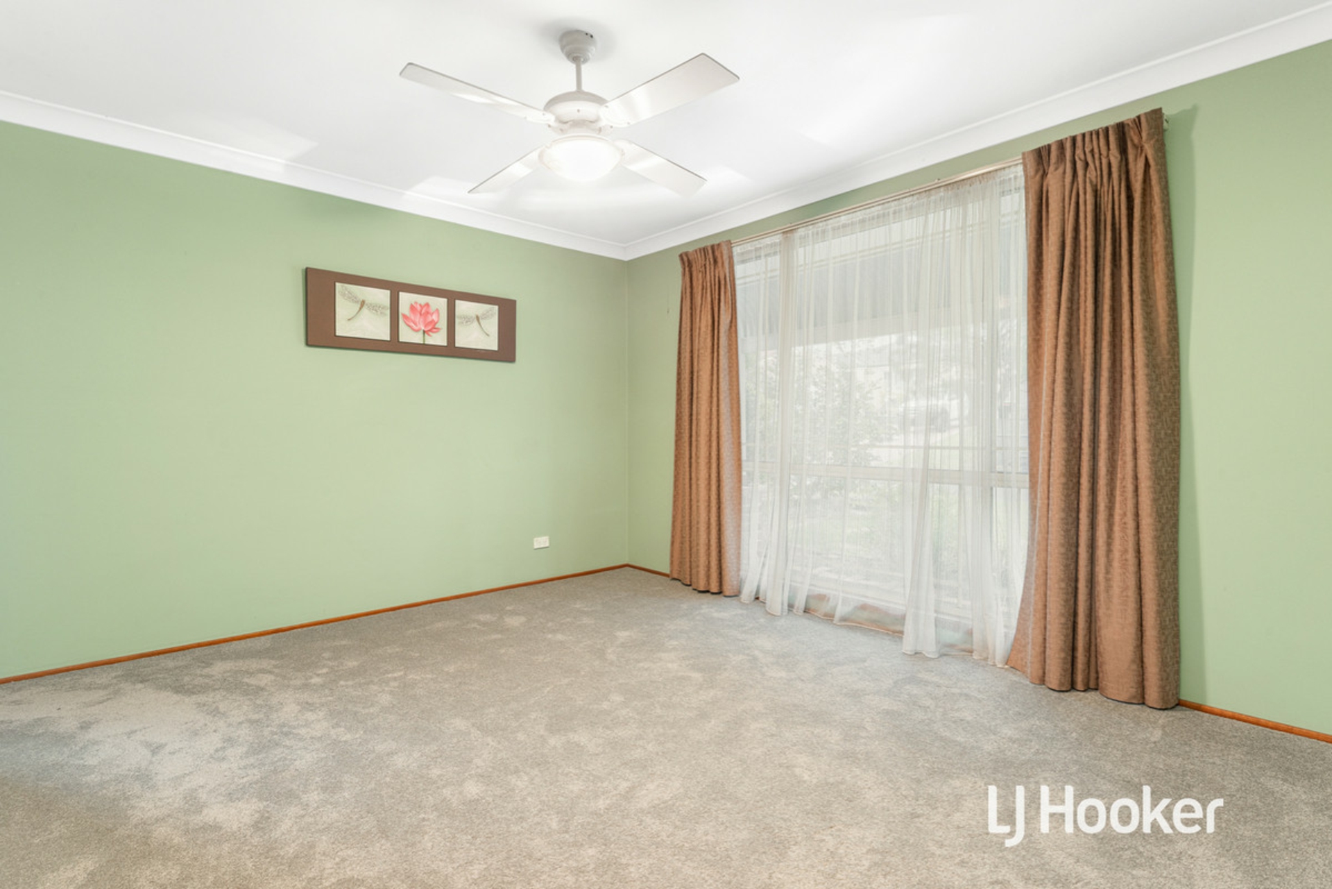 10 Snowgum Street — photo 5 of 8
