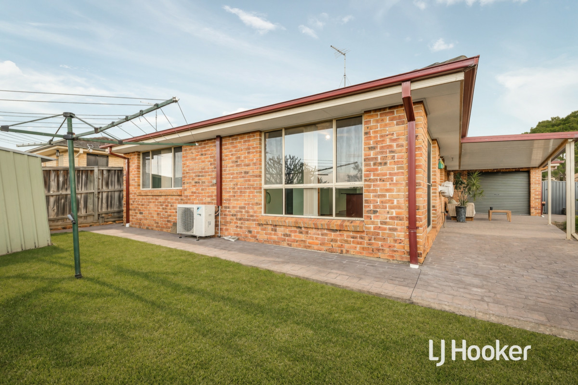 10 Snowgum Street — photo 8 of 8