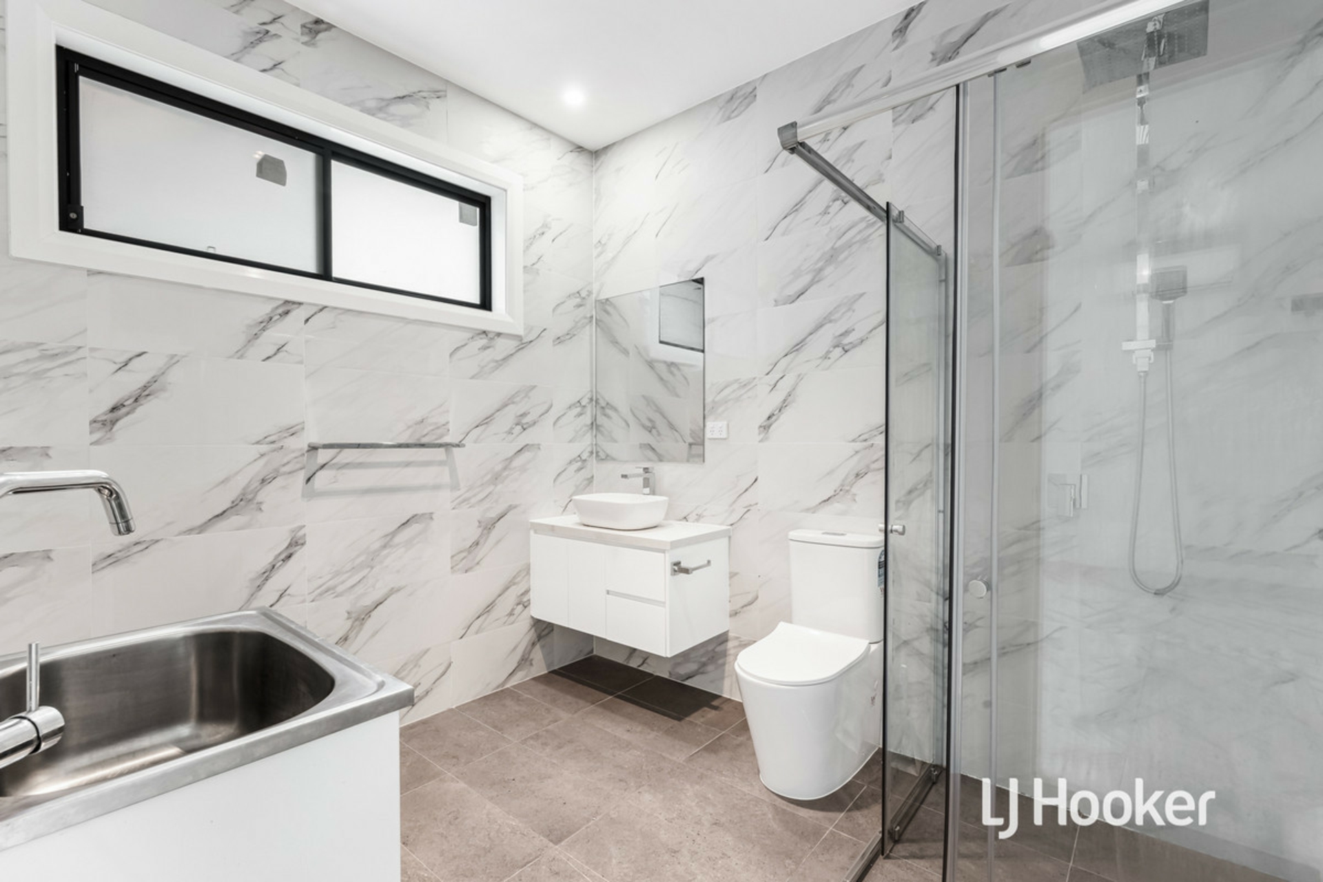 107a McCulloch Street — photo 5 of 5