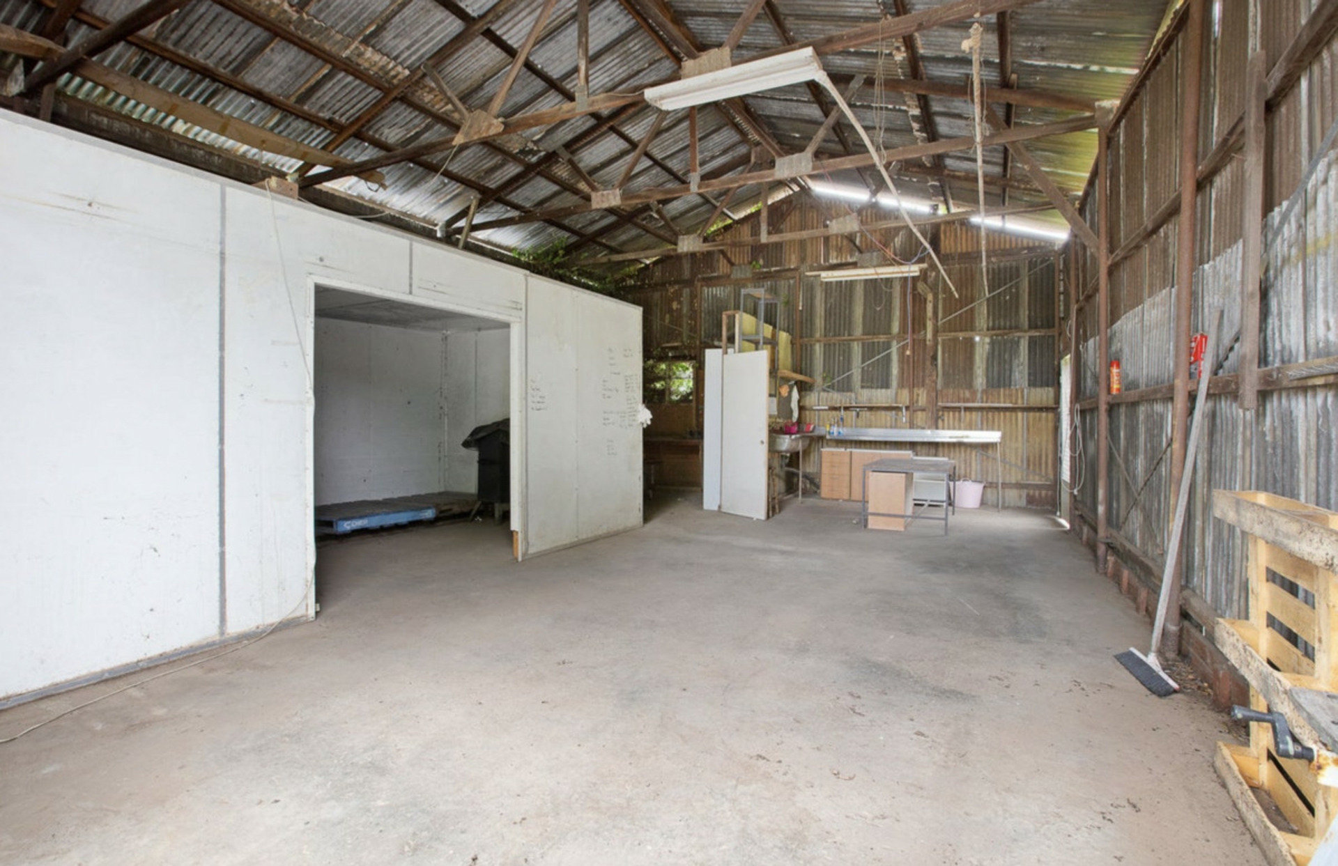 587 Windsor Road — photo 13 of 14