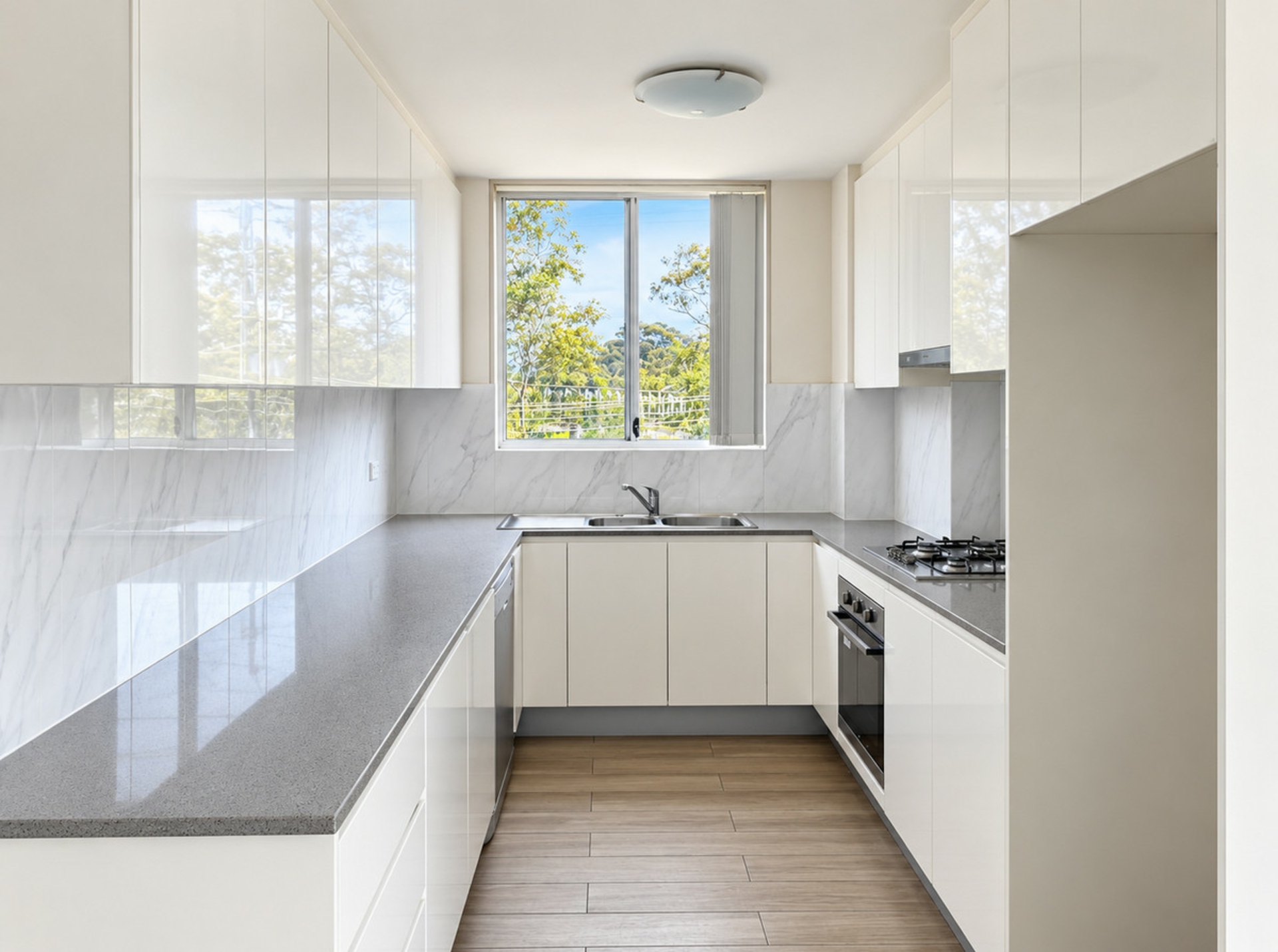 2/111 Railway Terrace — photo from LJ Hooker Schofields | Riverstone