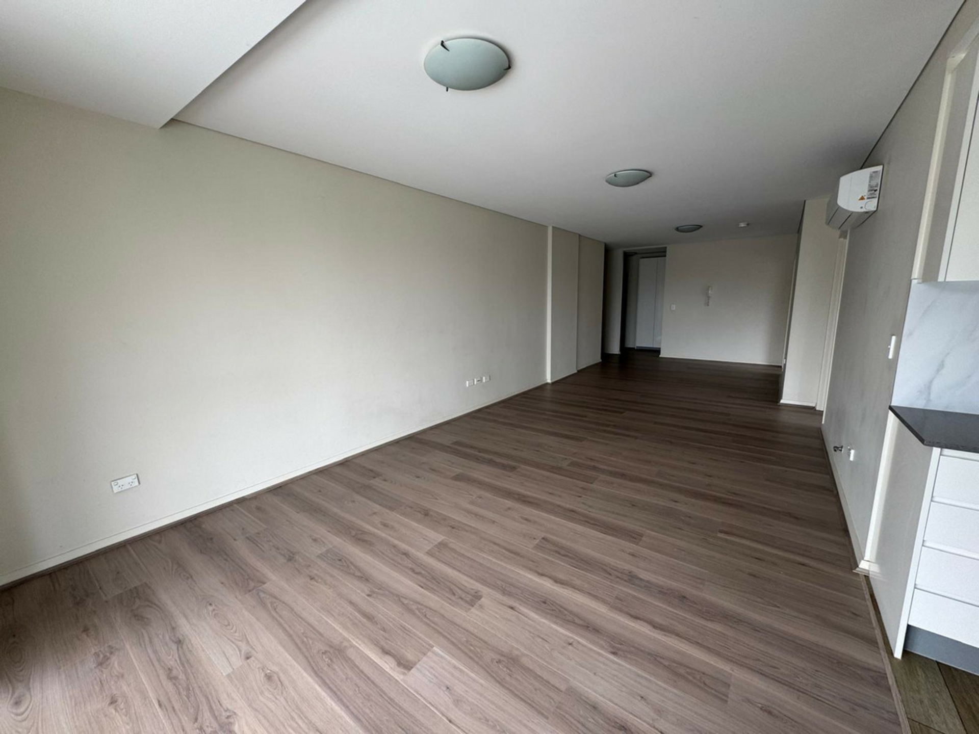 2/111 Railway Terrace — photo 2 of 12