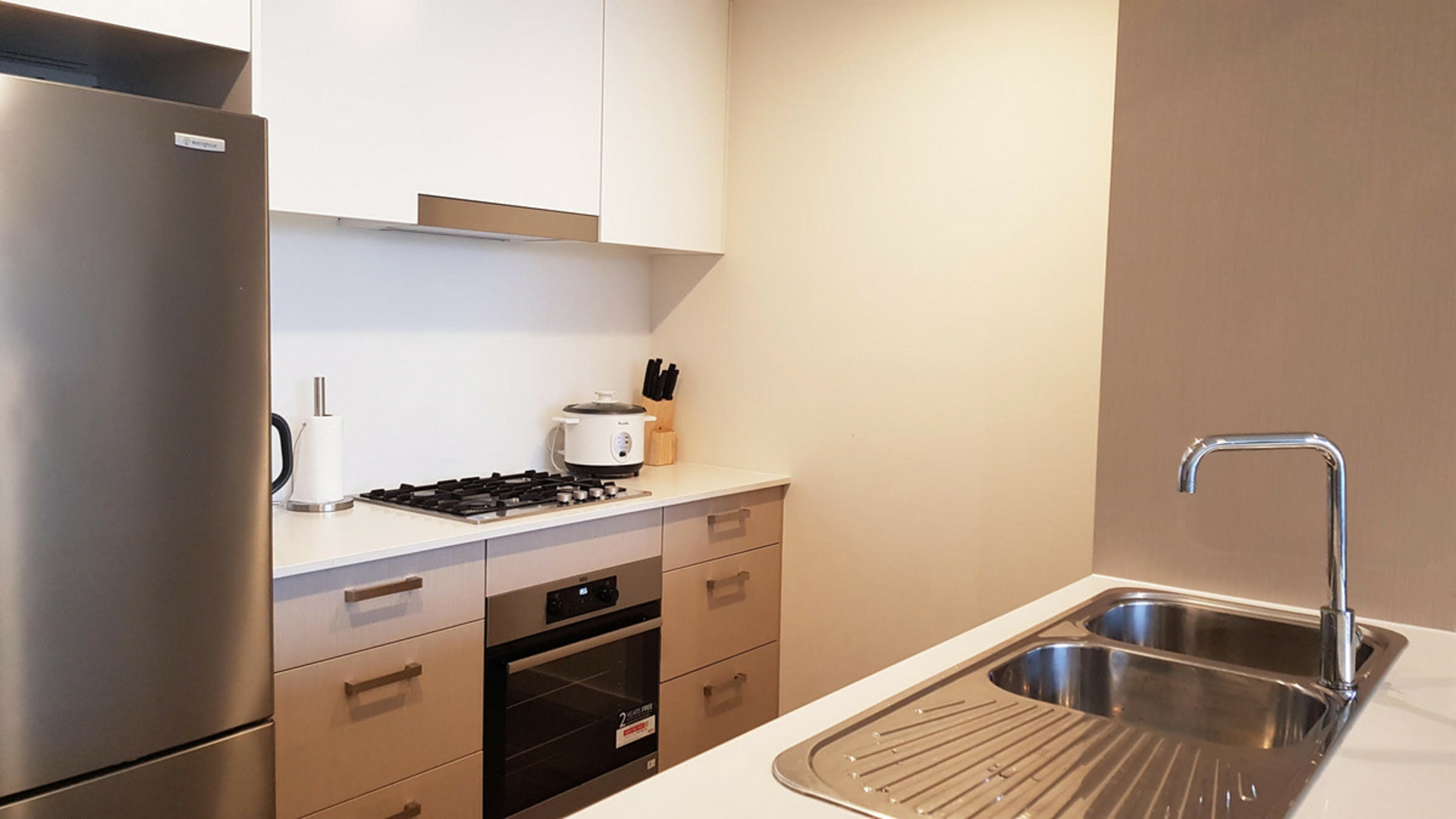 LG7/3 Josue Crescent — photo 2 of 8