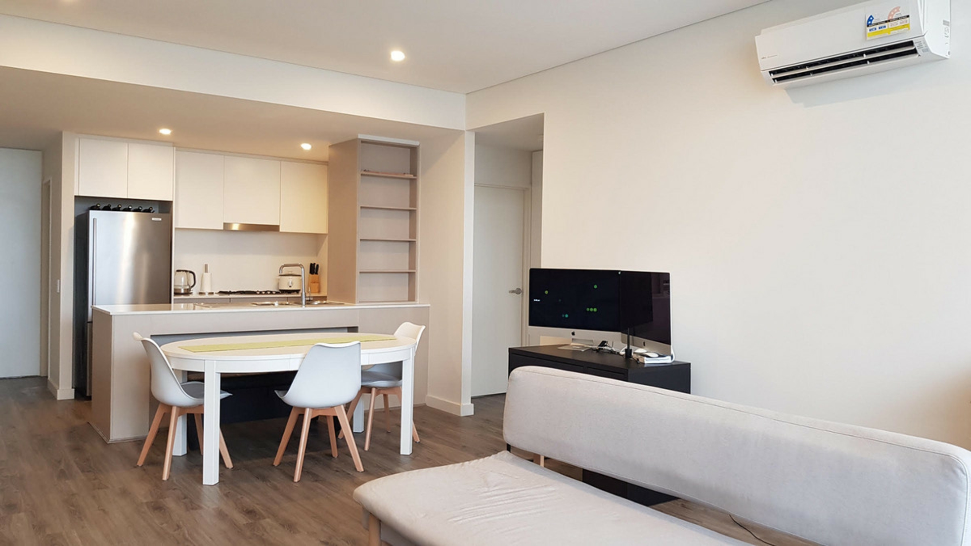 LG7/3 Josue Crescent — photo 3 of 8