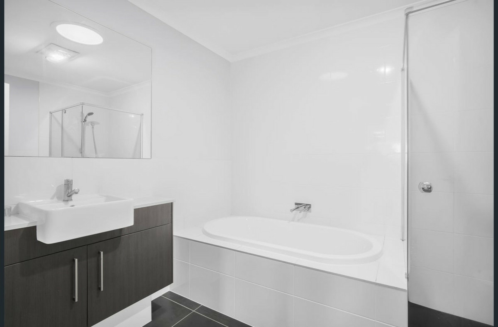 2E Cassinia Avenue — photo 7 of 12