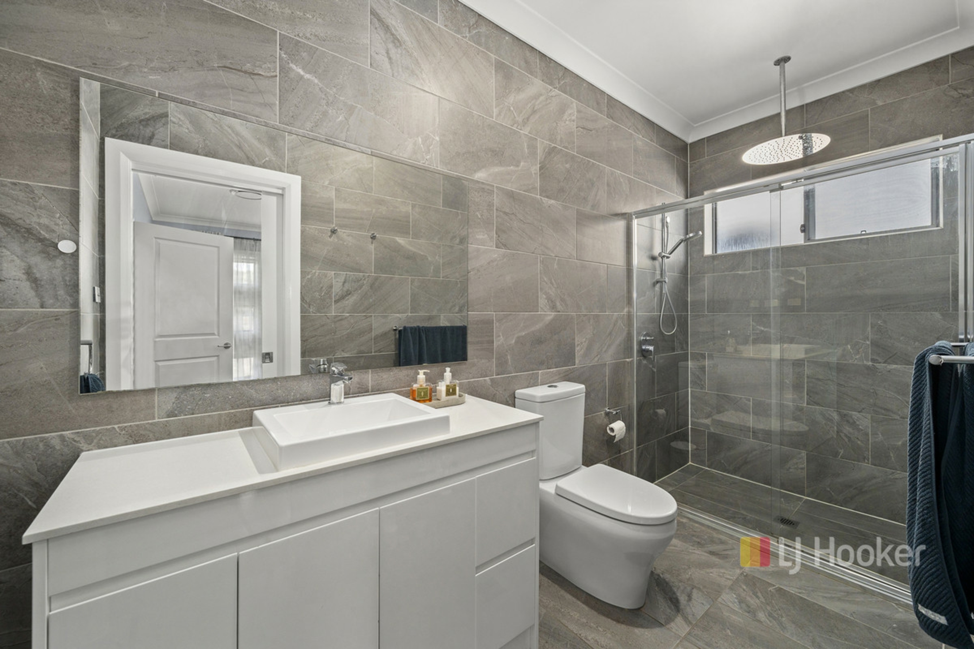 49 Woods Street — photo 8 of 14