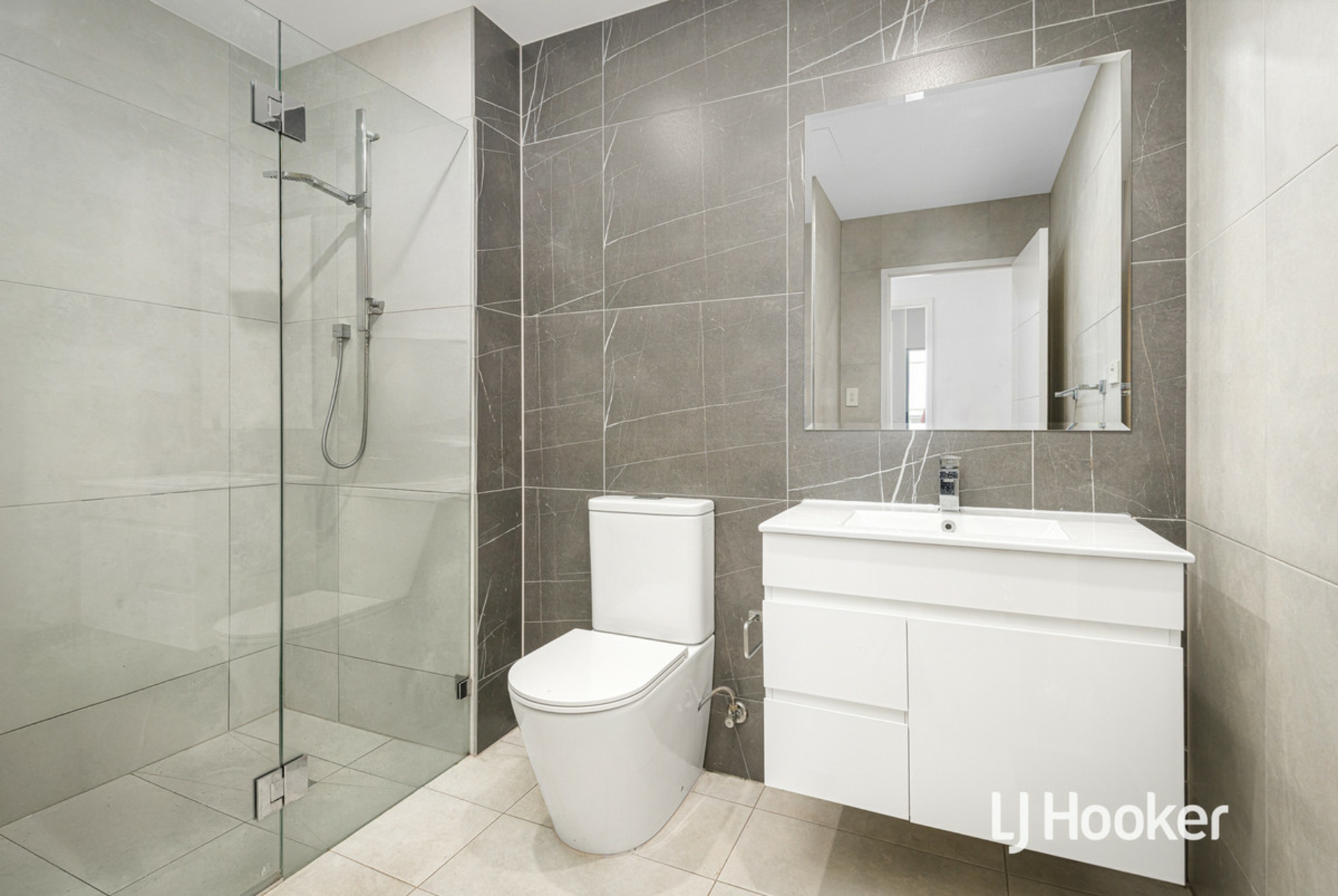308/75A Grima Street — photo 7 of 11