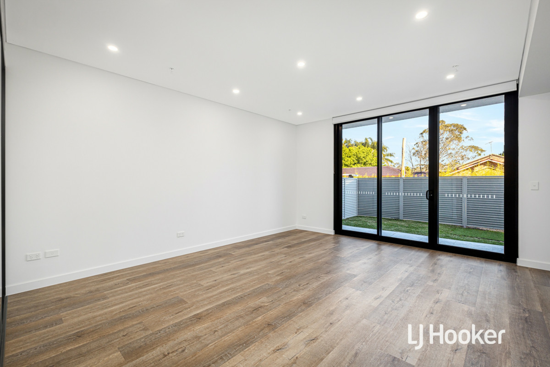 G04/1A Macquarie Road — photo 4 of 5