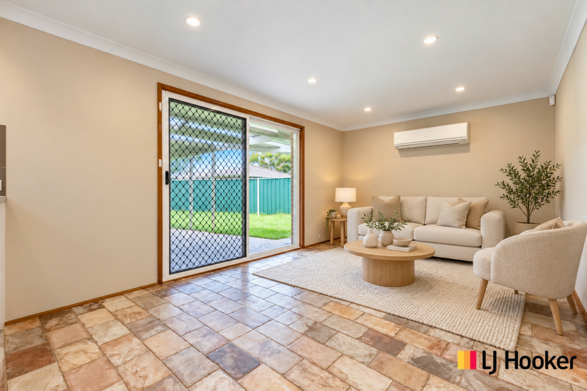 38 Pacific Road (Nirimba Fields) — photo 5 of 15