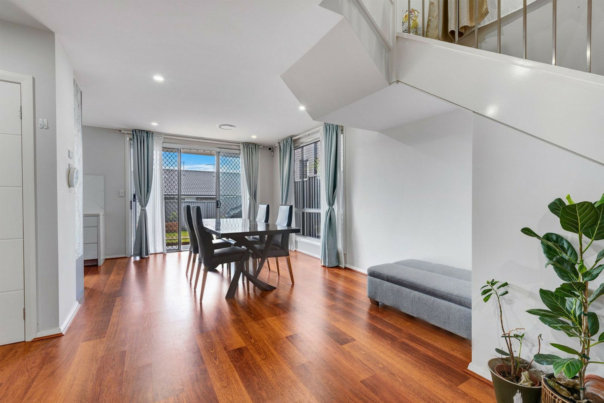 97 Cranbourne Street — photo 4 of 7