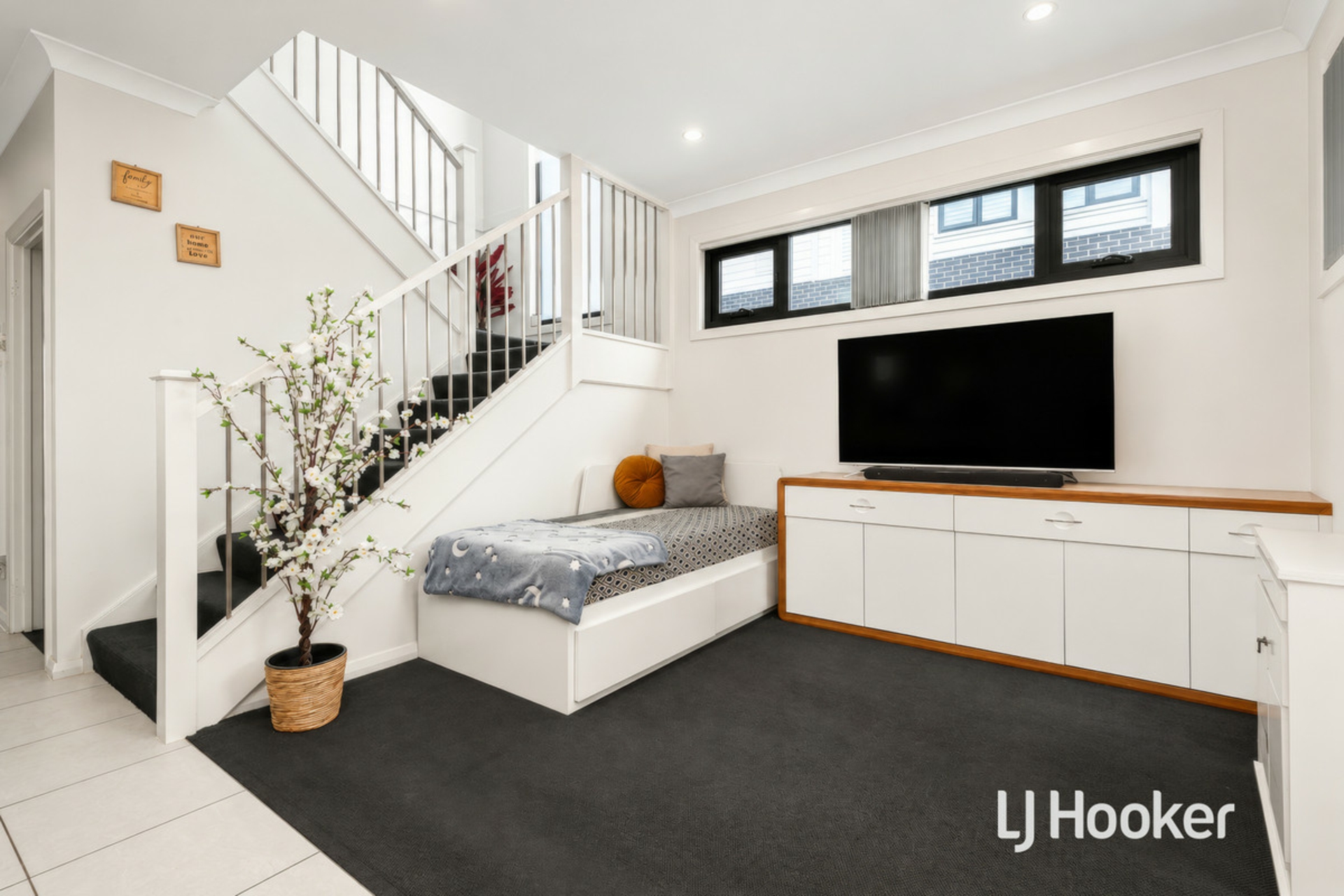 41 Hazelwood Avenue — photo 6 of 14