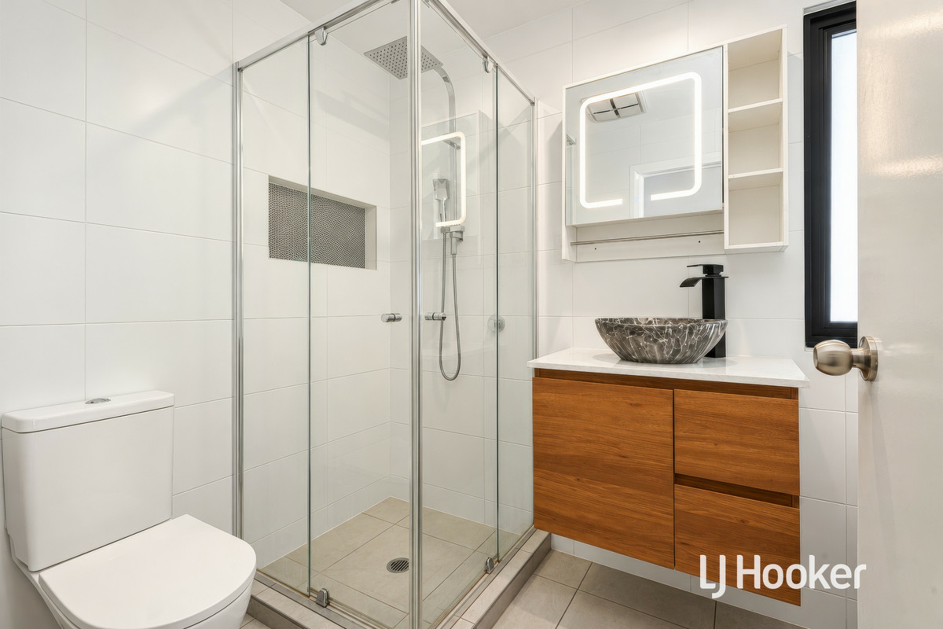 41 Hazelwood Avenue — photo 10 of 14