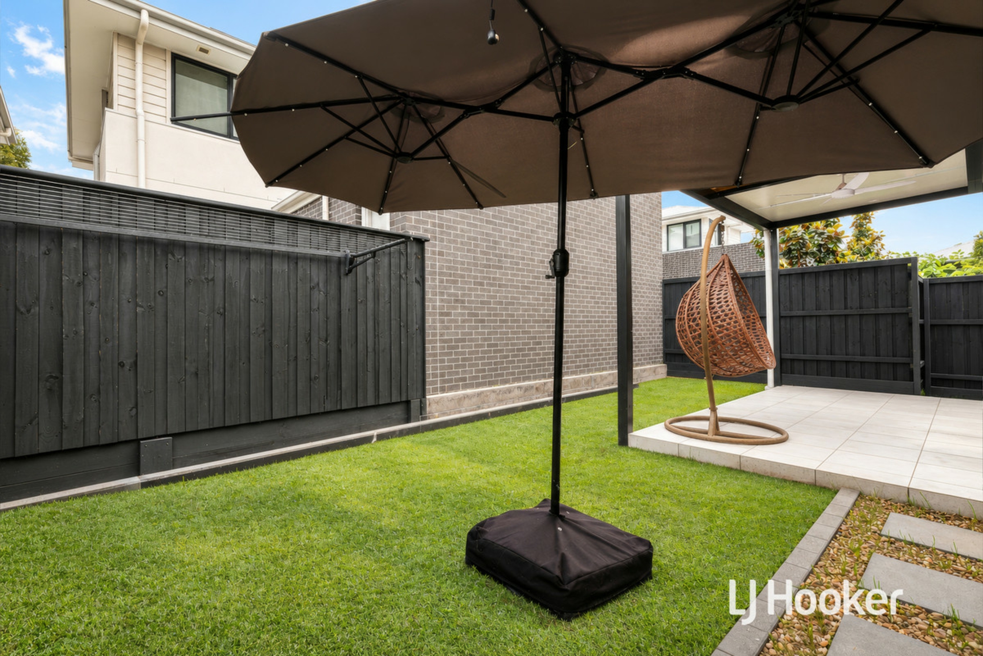41 Hazelwood Avenue — photo 11 of 14