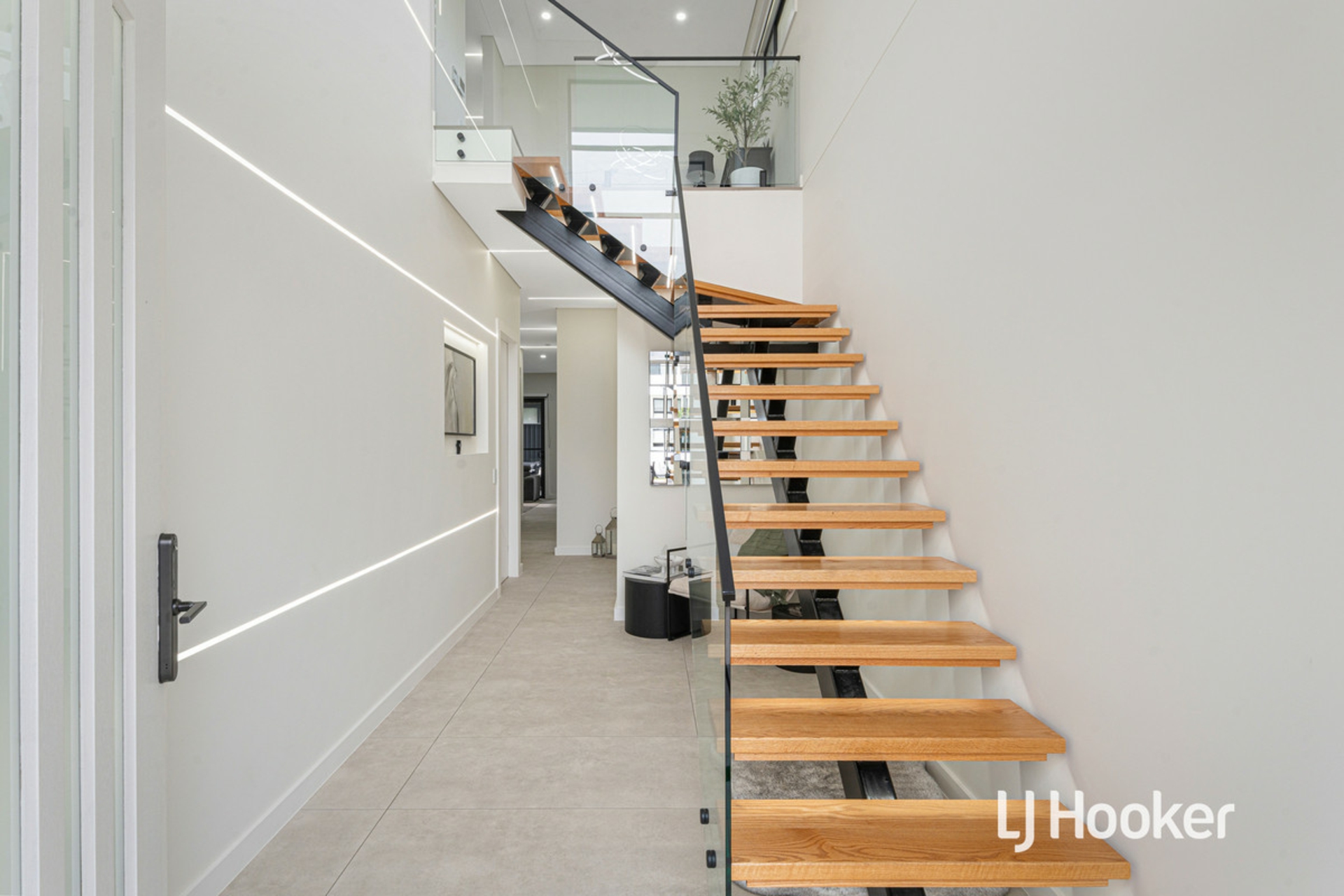 27 Caperbush Street — photo 6 of 13