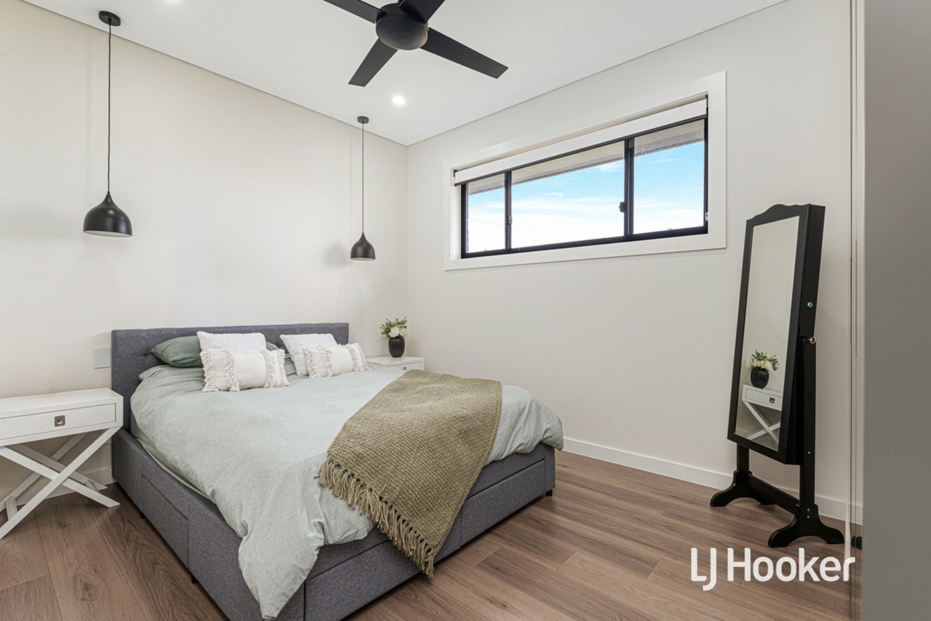 27 Caperbush Street — photo 9 of 13