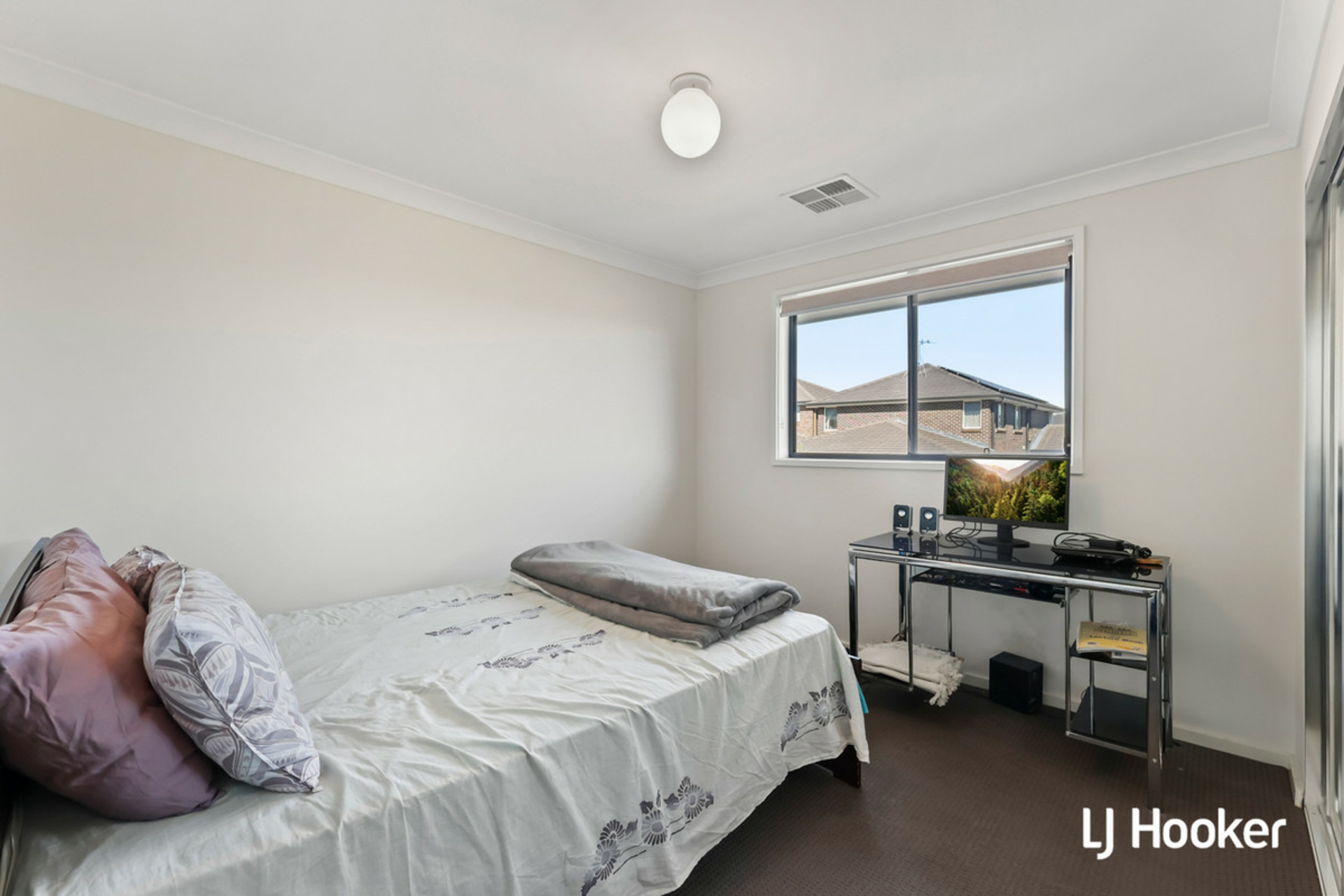 27 Taya Street — photo 5 of 8
