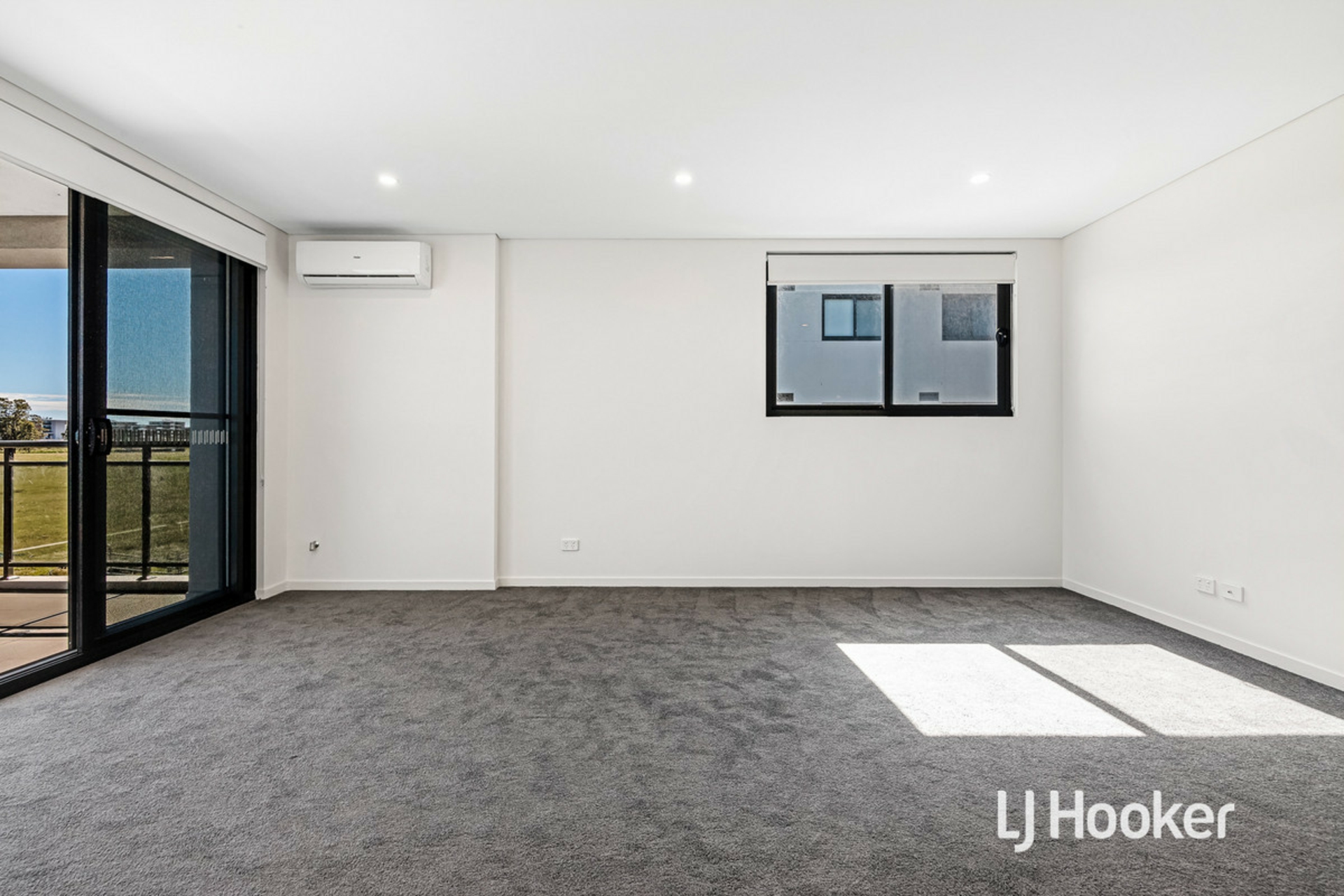 44/2 Bingham Street — photo 2 of 9