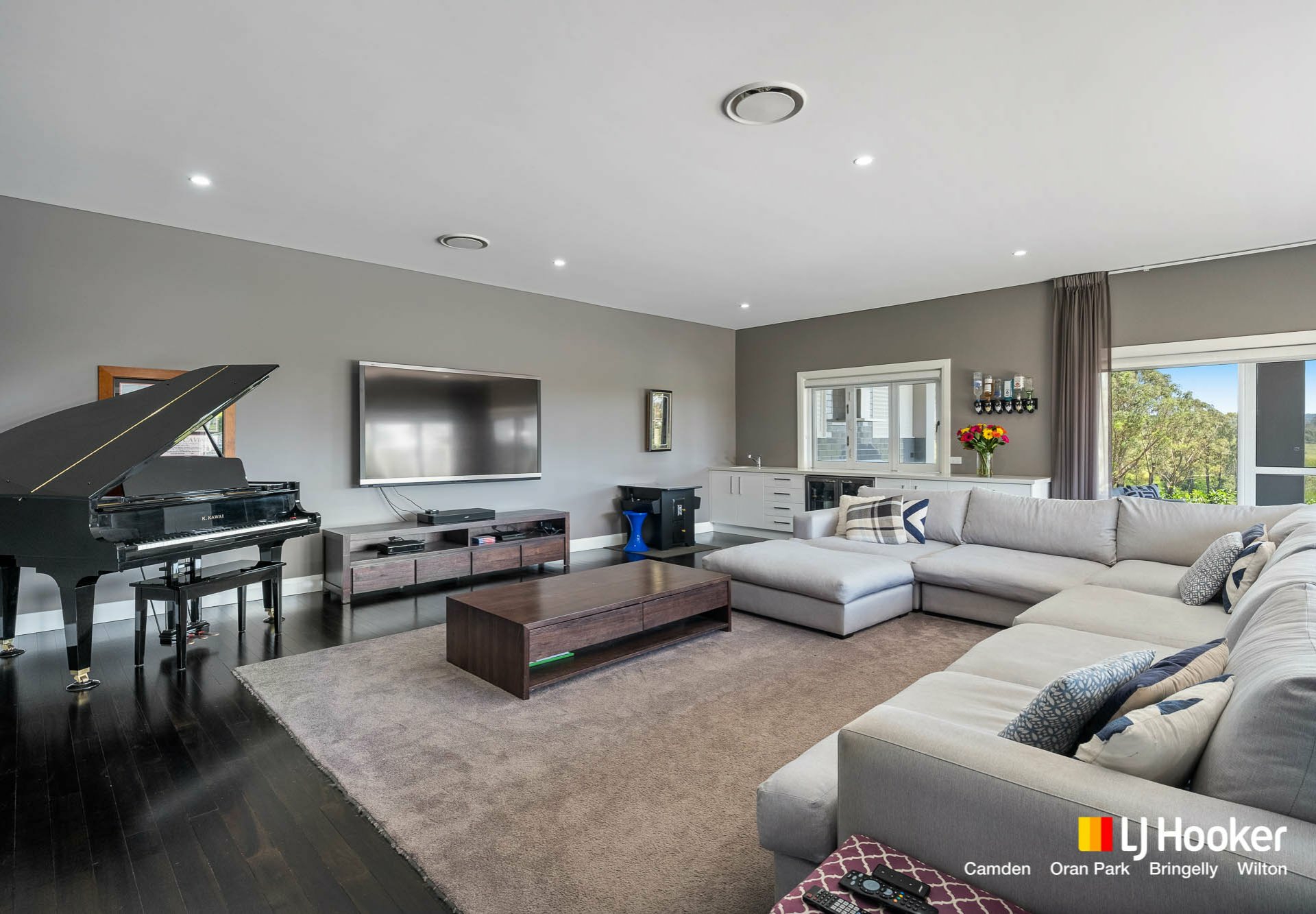 41 Sunnyside Drive, ELLIS LANE