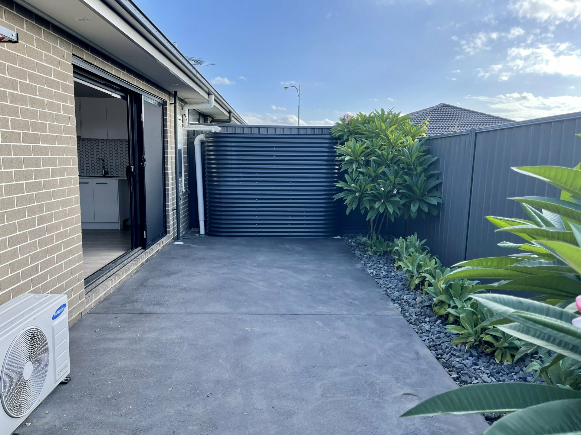 44A Austen Boulevard, SPRING FARM