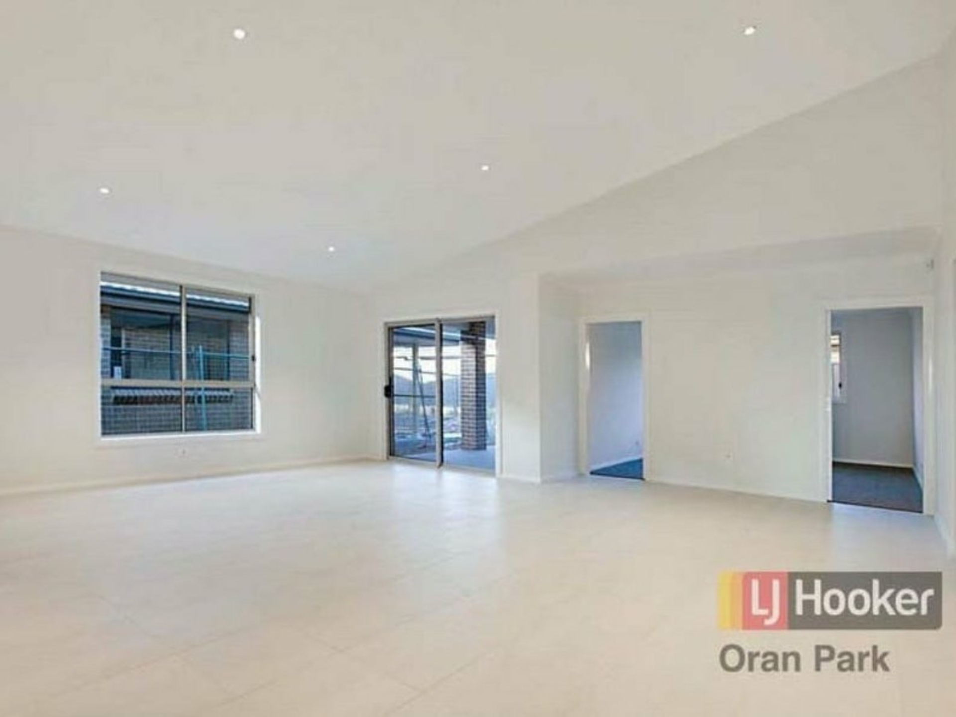 15 Franklin Grove, ORAN PARK
