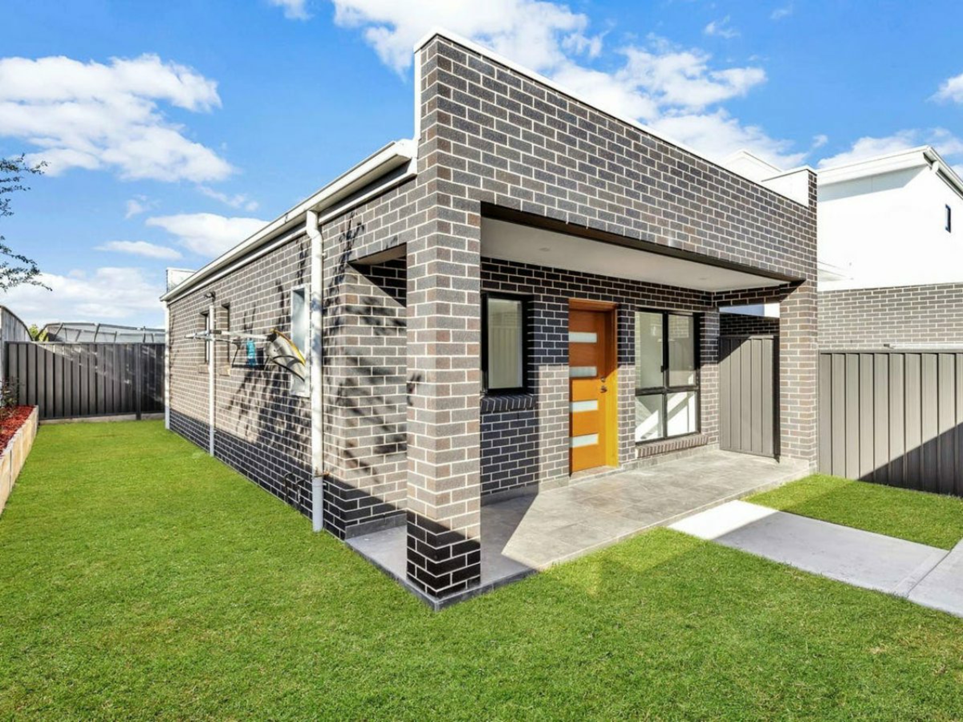 40B Hinton Loop, ORAN PARK