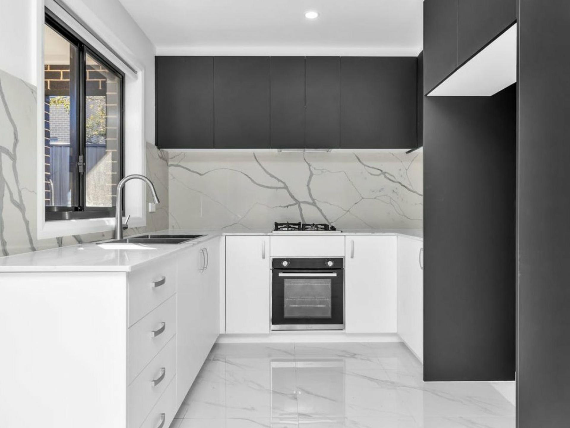 40B Hinton Loop, ORAN PARK