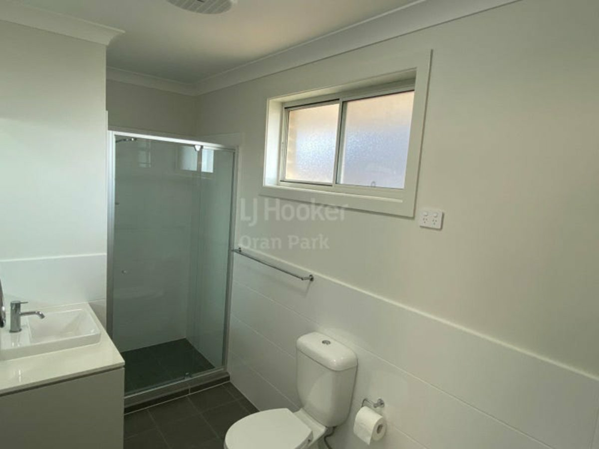 17B Fleece Loop, ORAN PARK