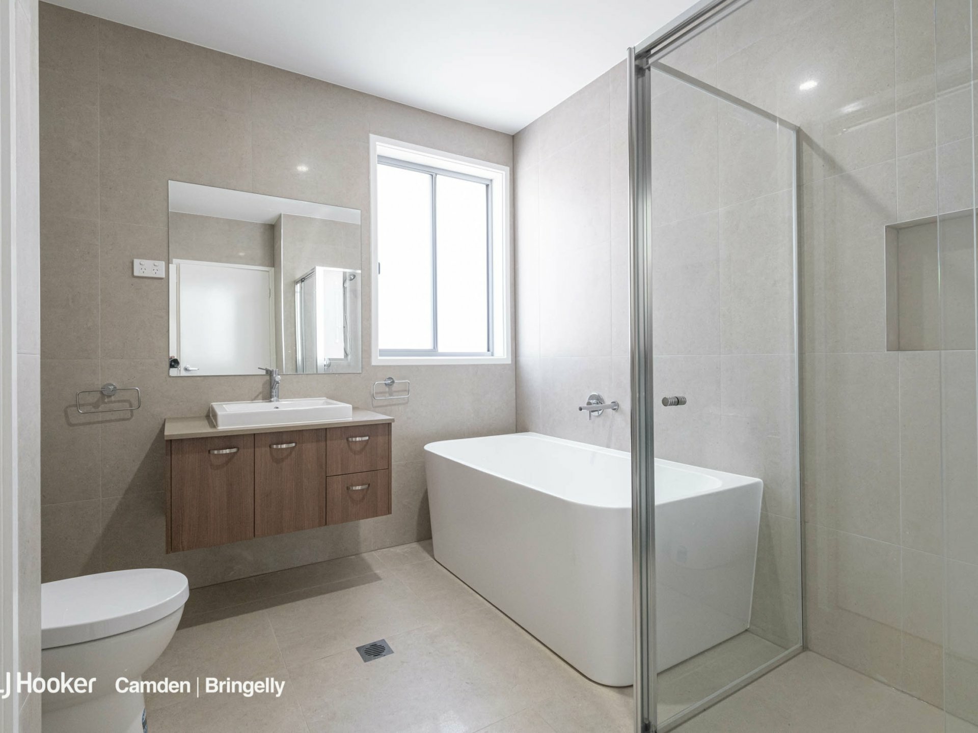 2 Cain Avenue, GREGORY HILLS
