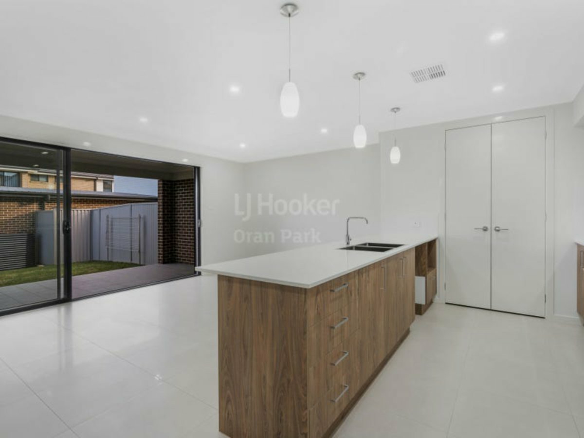 26 Podium Way, ORAN PARK
