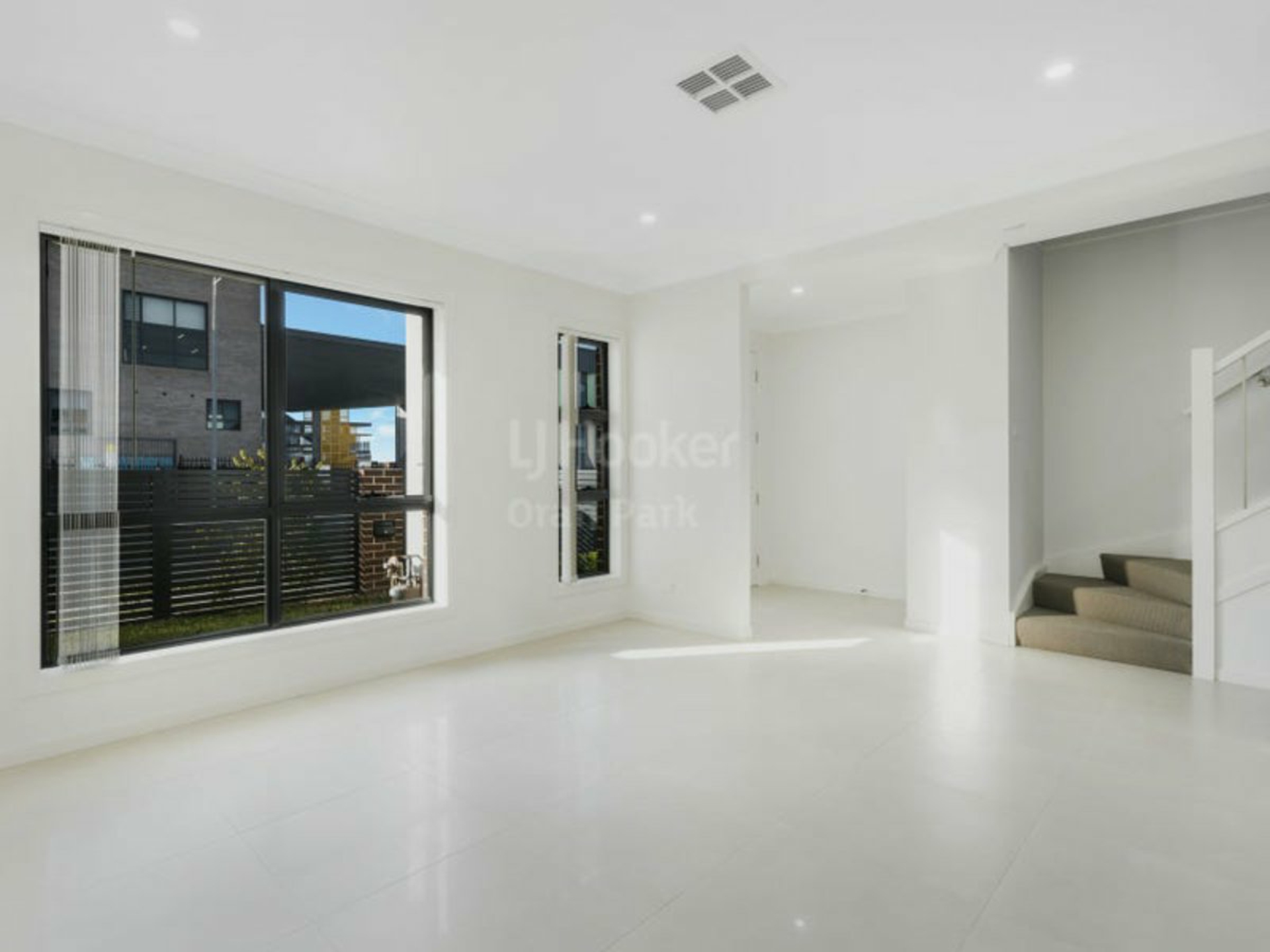 26 Podium Way, ORAN PARK