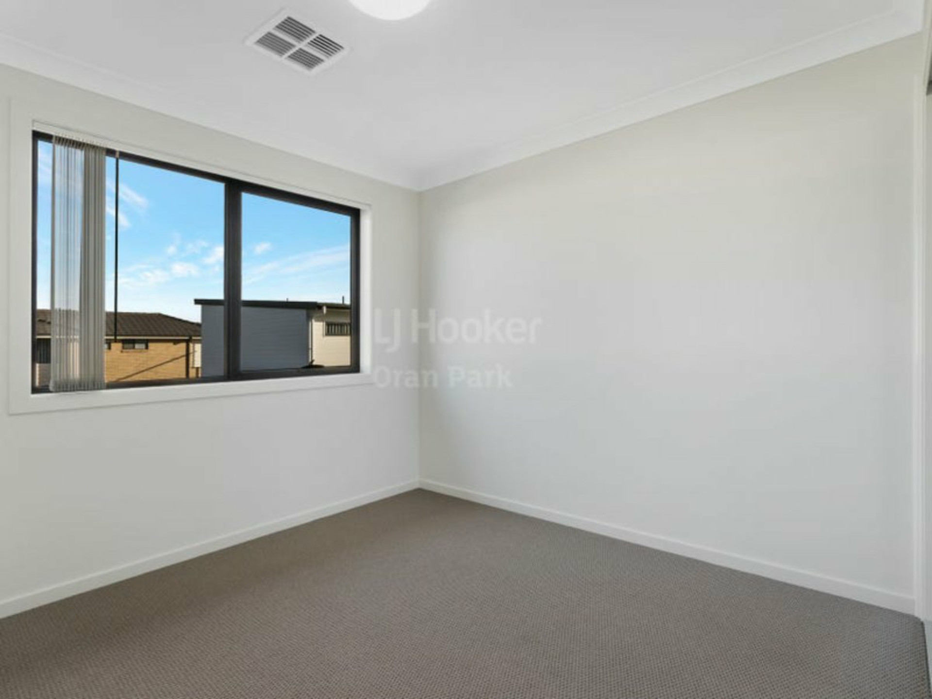 26 Podium Way, ORAN PARK