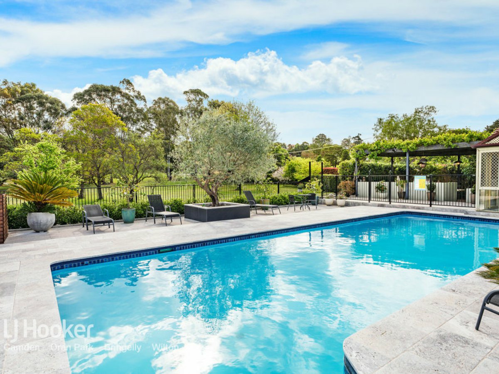 3 Woodd Road, DENHAM COURT