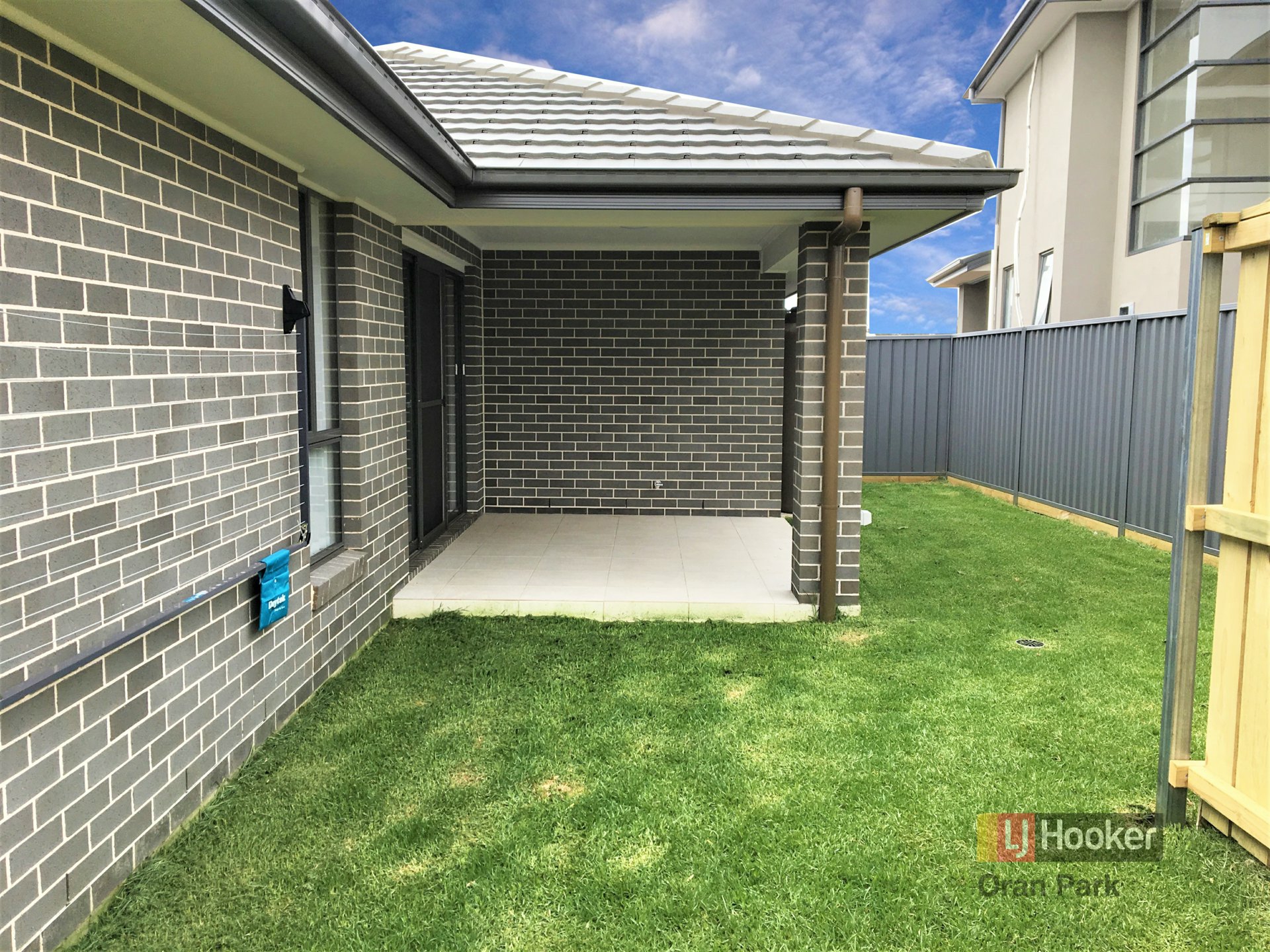 14 Hinton Loop, ORAN PARK