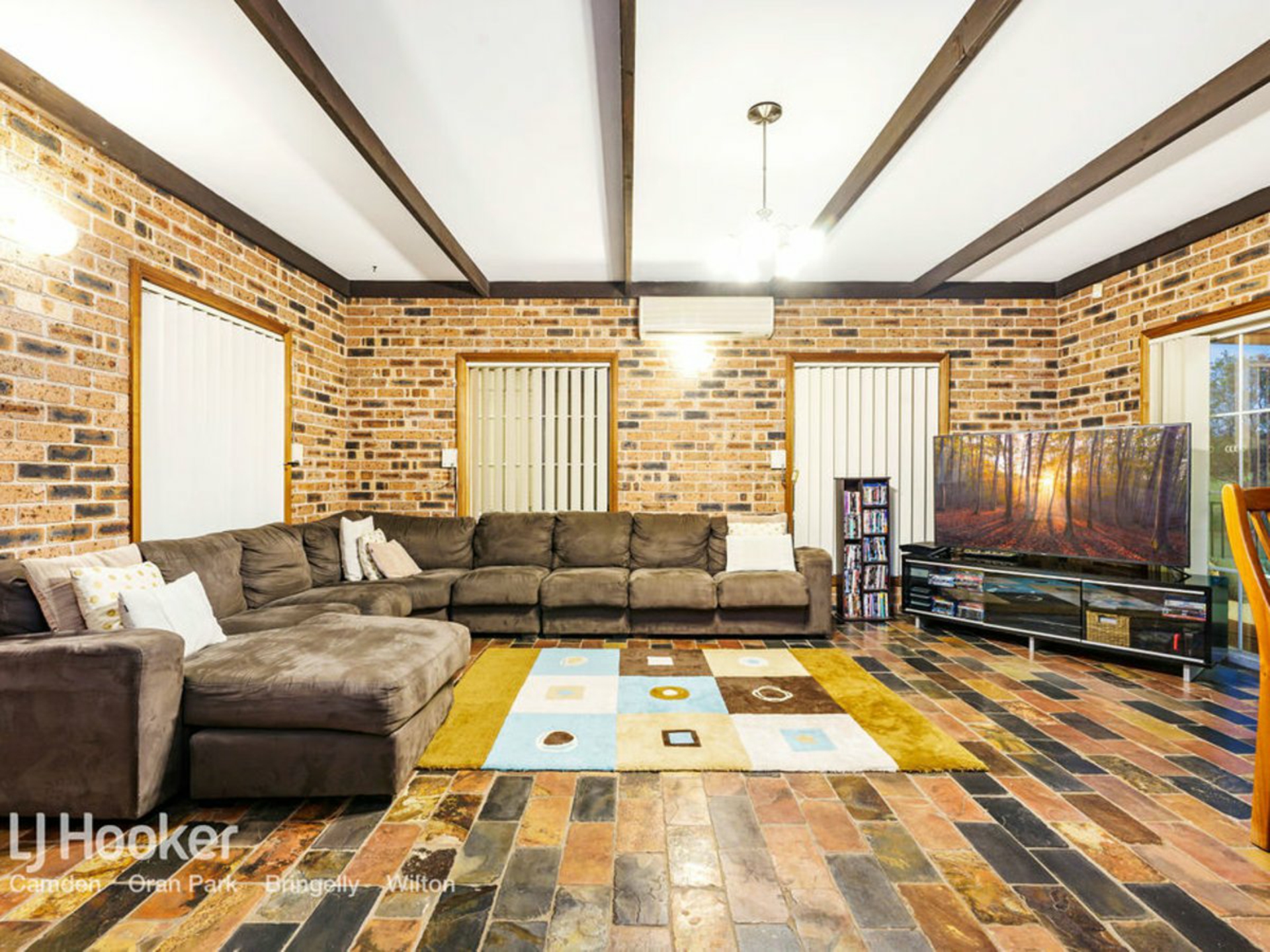 34 Colonel Pye Drive, COBBITTY