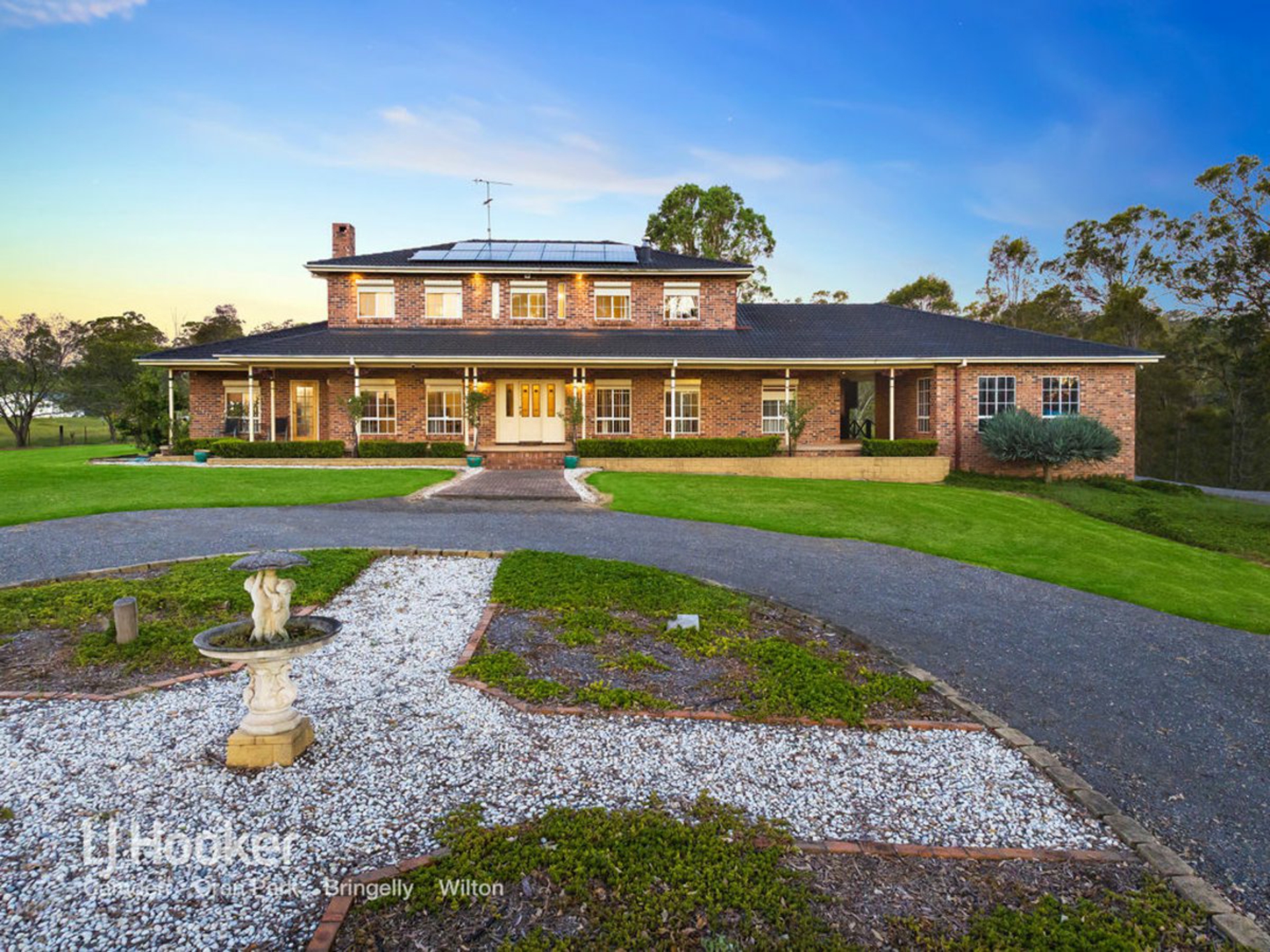 34 Colonel Pye Drive, COBBITTY
