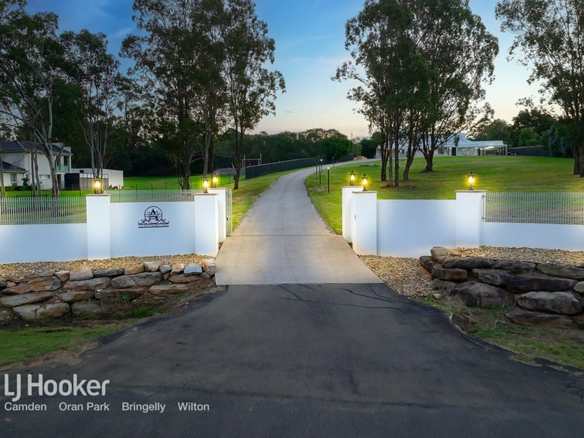 115 Huntingdale Drive, DENHAM COURT