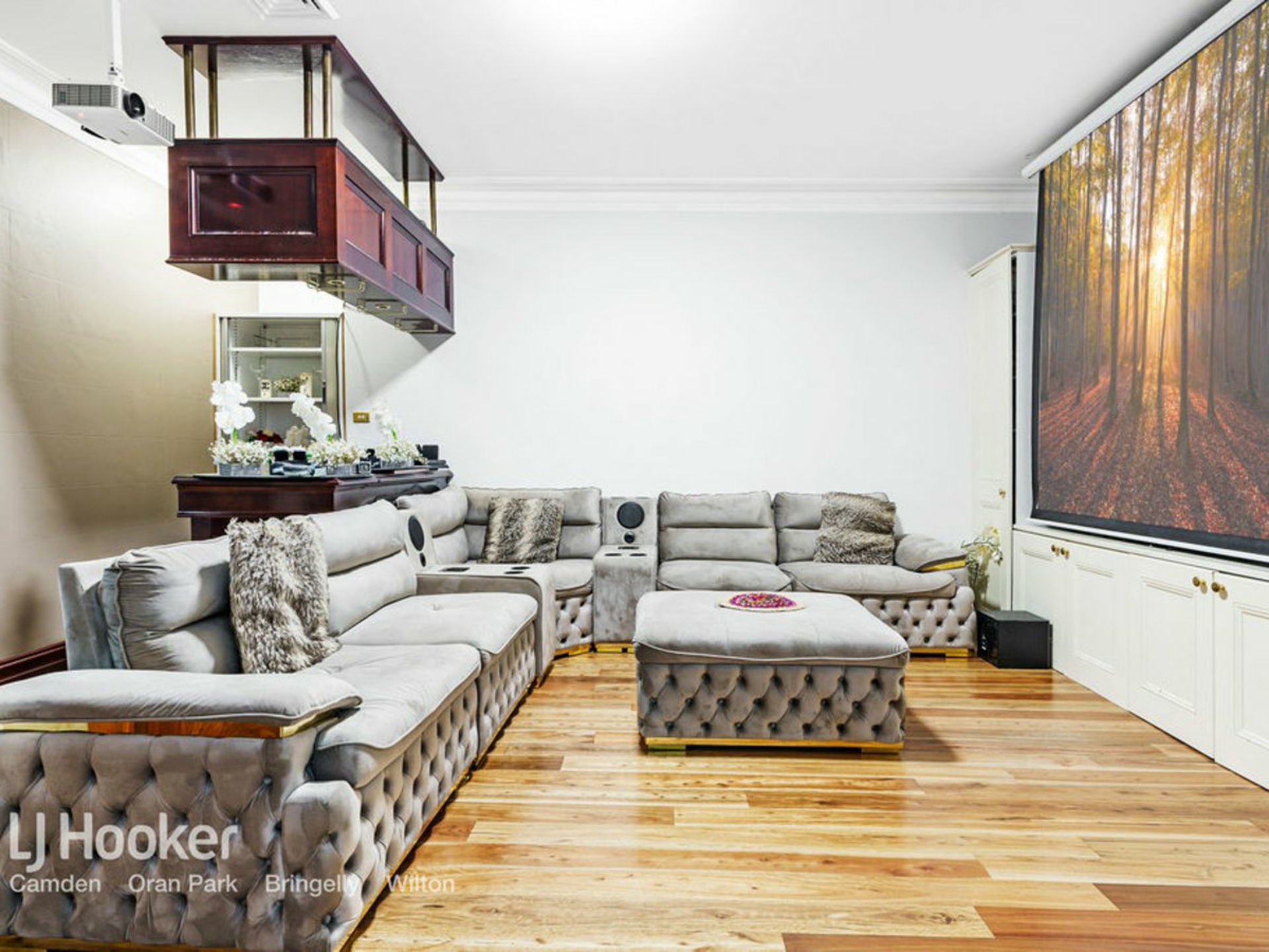 115 Huntingdale Drive, DENHAM COURT