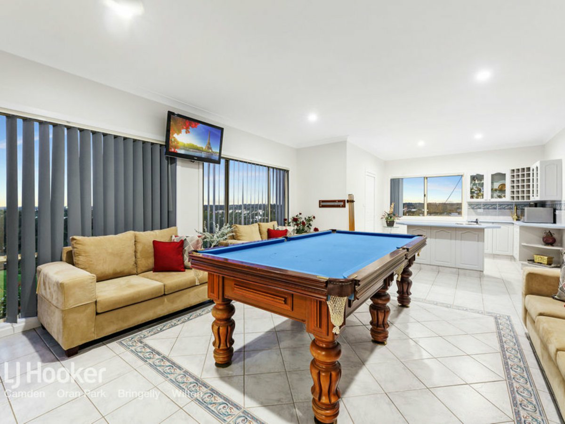 9 Gowan Place, DENHAM COURT