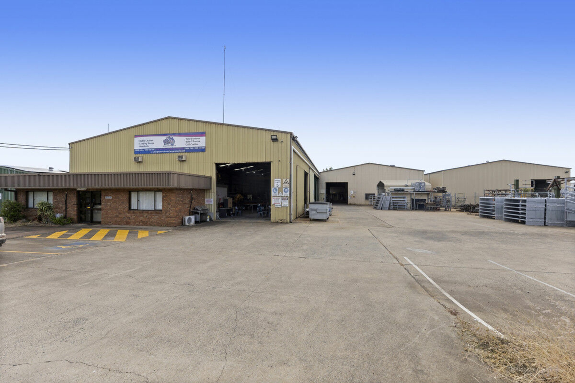 3 Industrial Road, GATTON