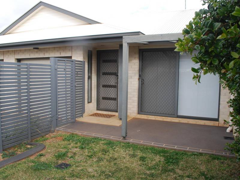 2/14 Sunning Street, KEARNEYS SPRING