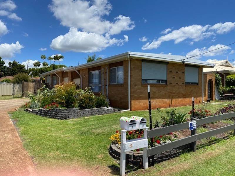 1&2/12 Lavena Drive, Darling Heights