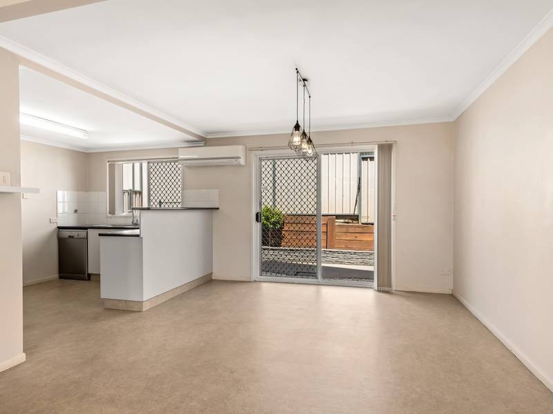 2/19A Gladstone Street, NEWTOWN
